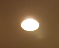 ダウンライトに「LED」